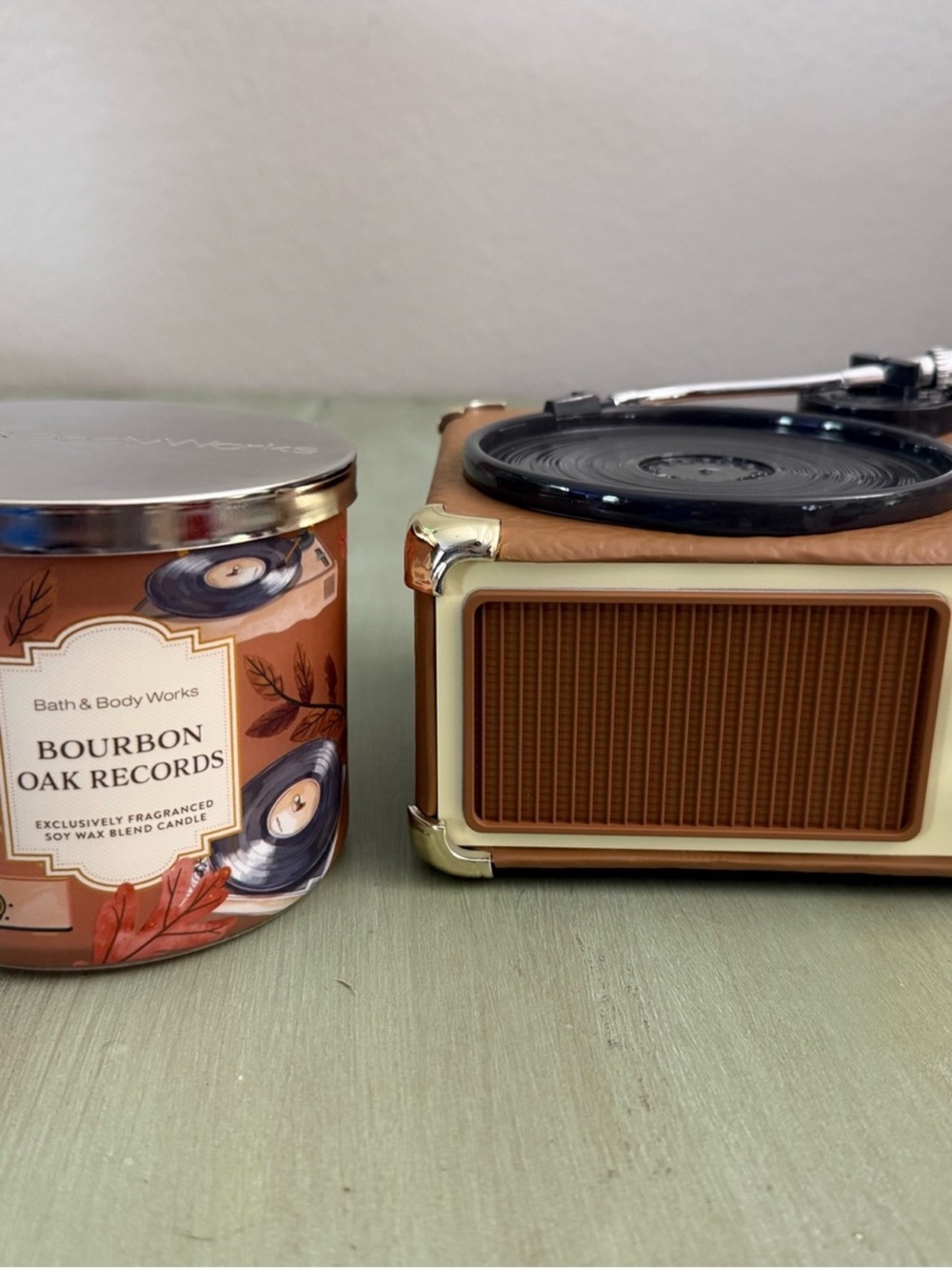 BBW Vintage Record Player 3-Wick
Candle Holder & Bourbon Oak
Records Set - Picture 10 of 15